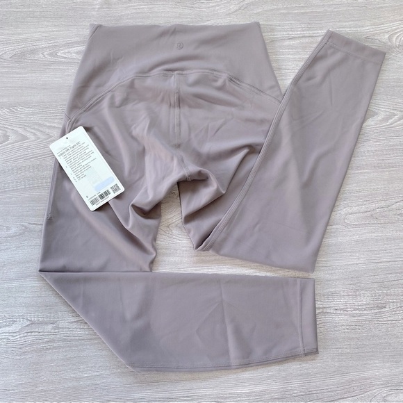 Nwt Lululemon InStill High-Rise Tight 25" in Violet Verbena Size 6 - Picture 2 of 14